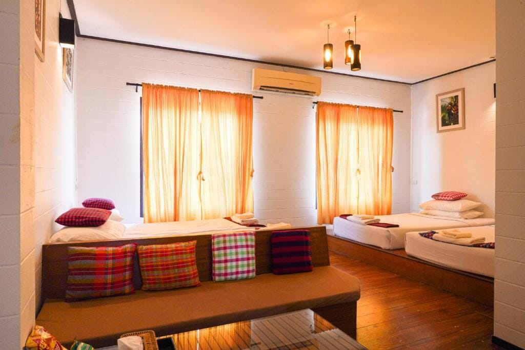 Thanicha Resort Amphawa — 2