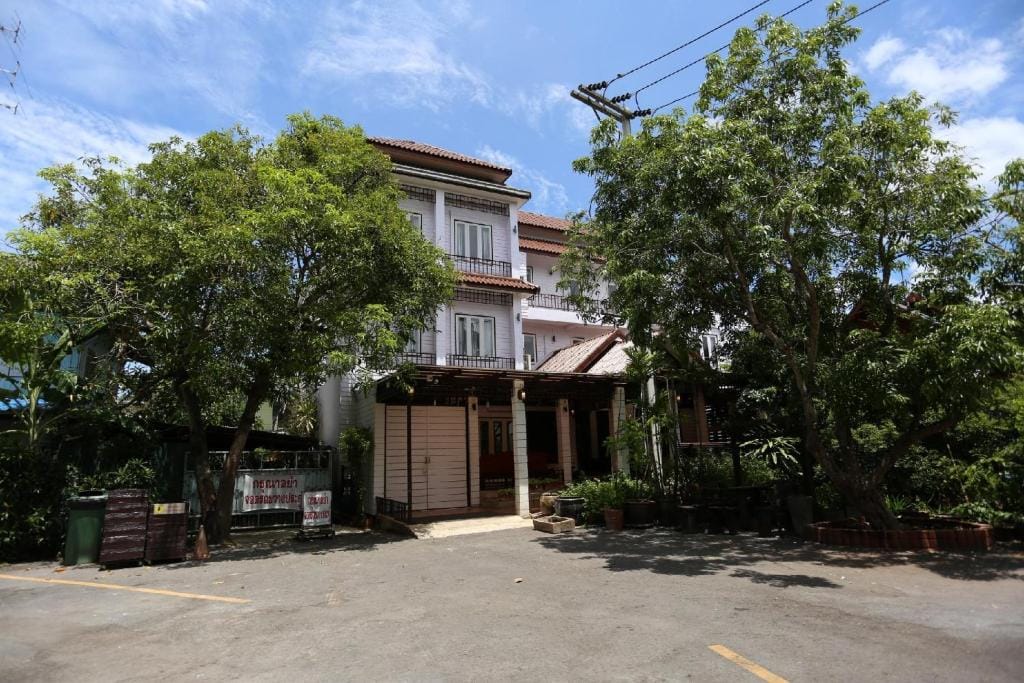 Thanicha Resort Amphawa — 5