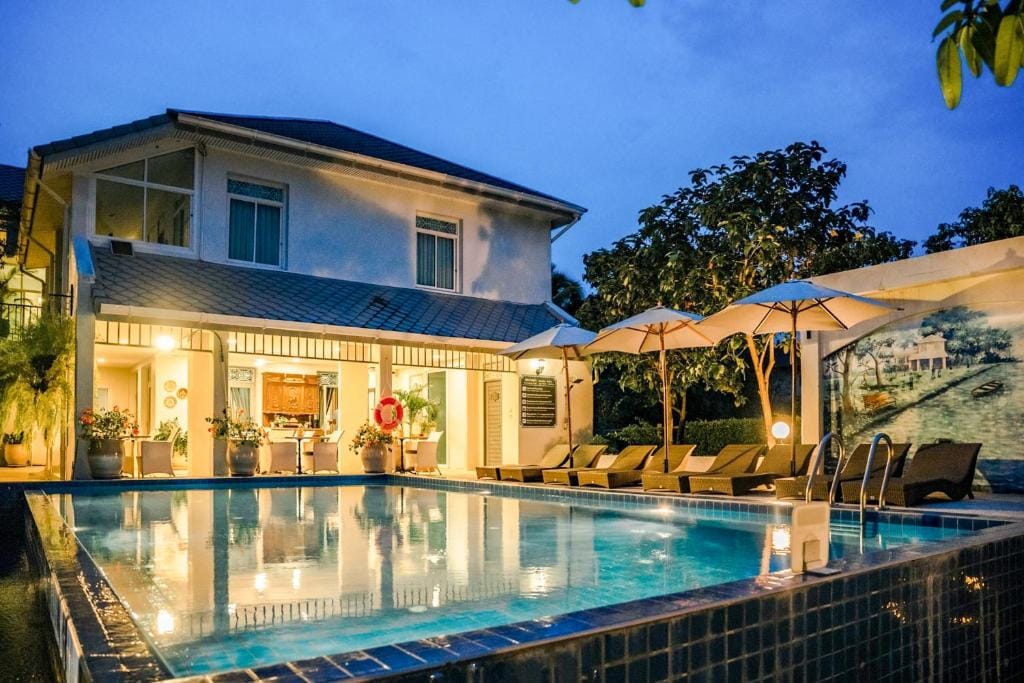 Villa Amphawa — 1