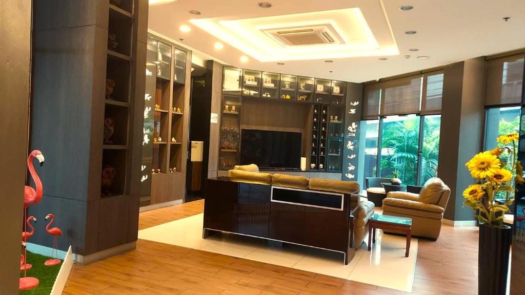 Nest n Rest Hotel — 5