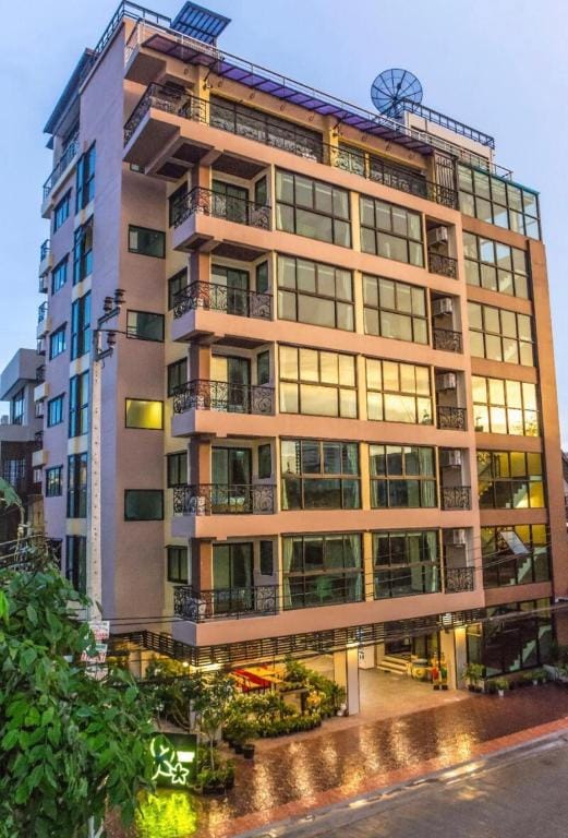 L18 residence — 1