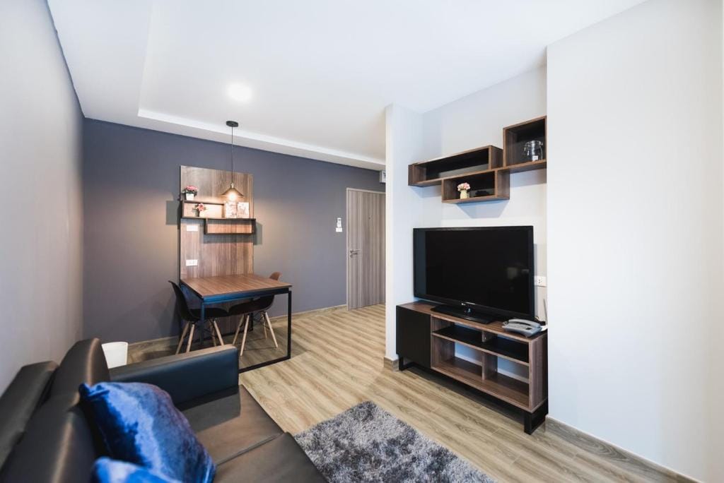 W2 RESIDENCE — 5