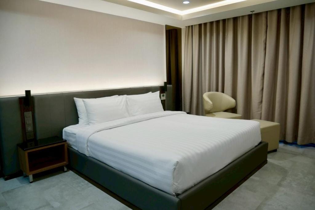 Bangkok City Rama 9 Hotel — 1