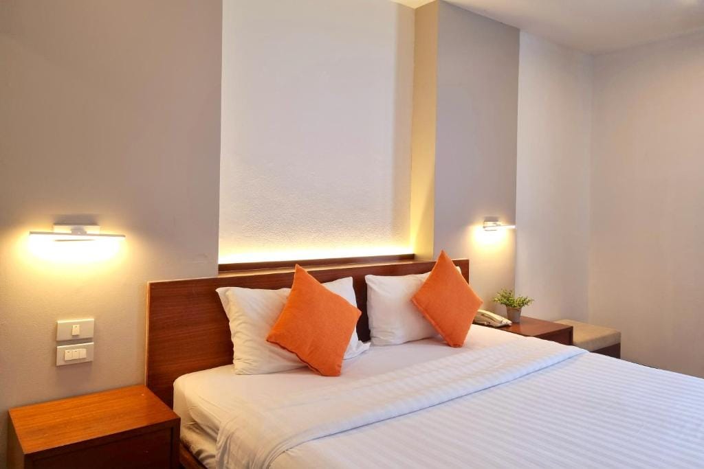 Lantana Resort Hotel Bangkok — 1
