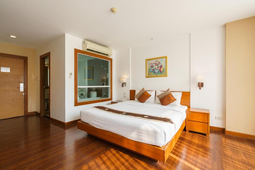Lantana Resort Hotel Bangkok — 2