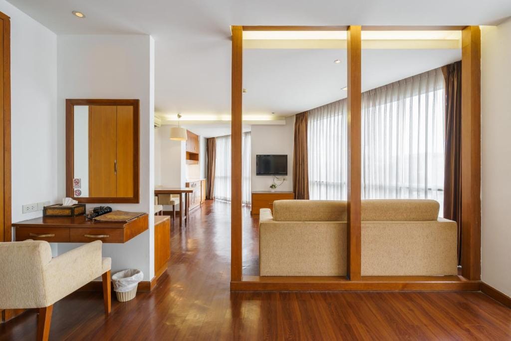 Lantana Resort Hotel Bangkok — 5