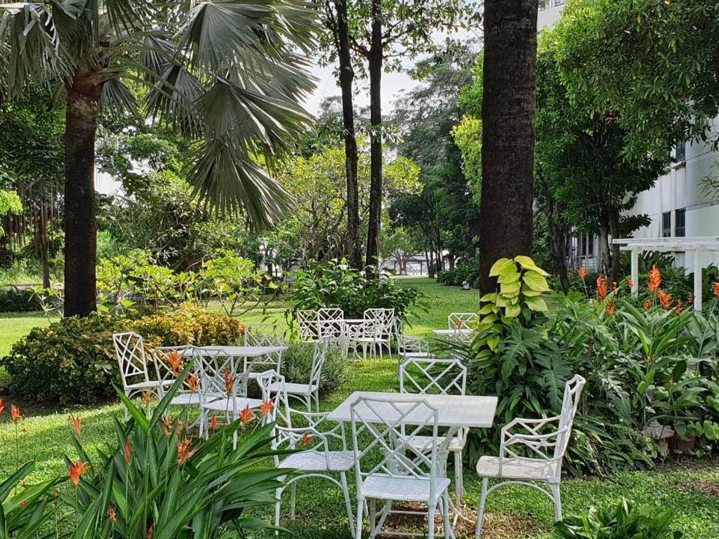 Montien Riverside Hotel Bangkok — 5