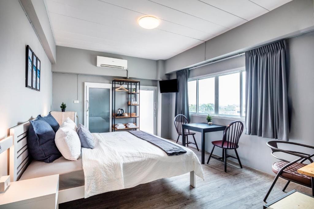 Penyos Service Apartment — 2