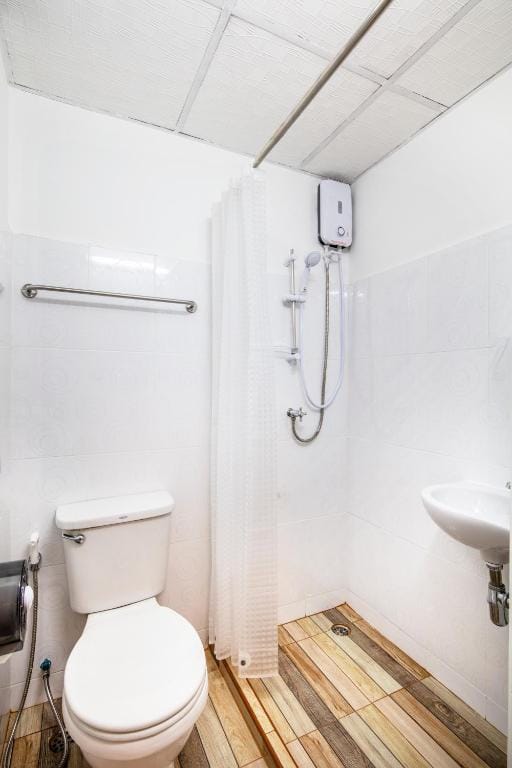 Penyos Service Apartment — 3