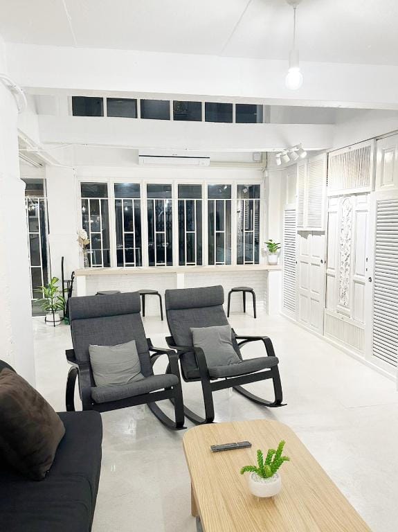 River Home Bangkok — 3