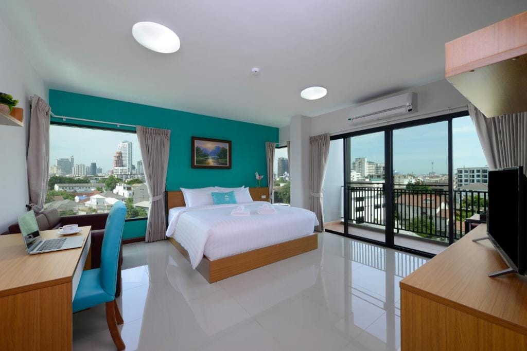 SiRi Ratchada Bangkok — 2
