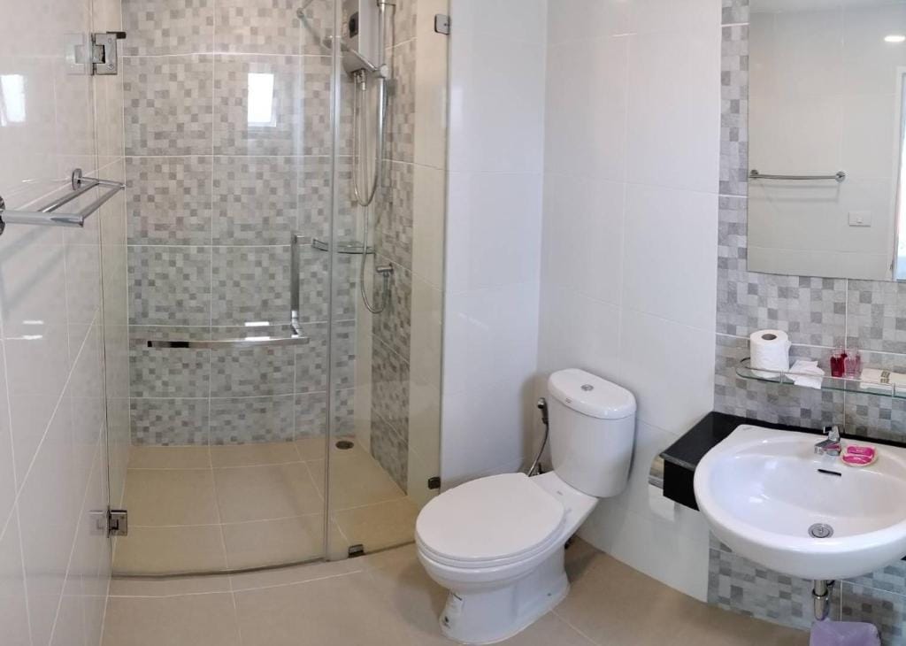 The Lux Ladprao 10 — 5