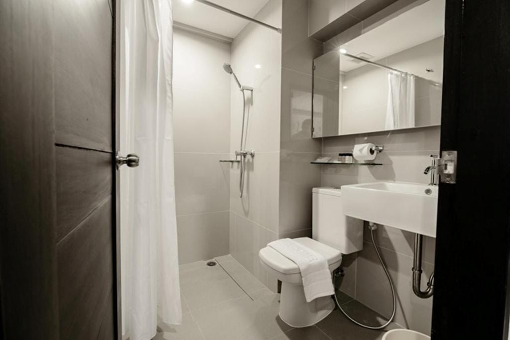 UMA Residence — 3