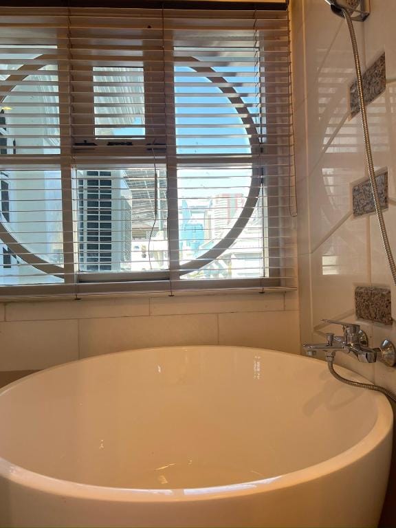 V20 Boutique Jacuzzi Hotel — 3