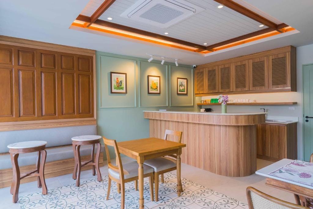 TUAN Hotel Bangkok near Wat Arun — 2