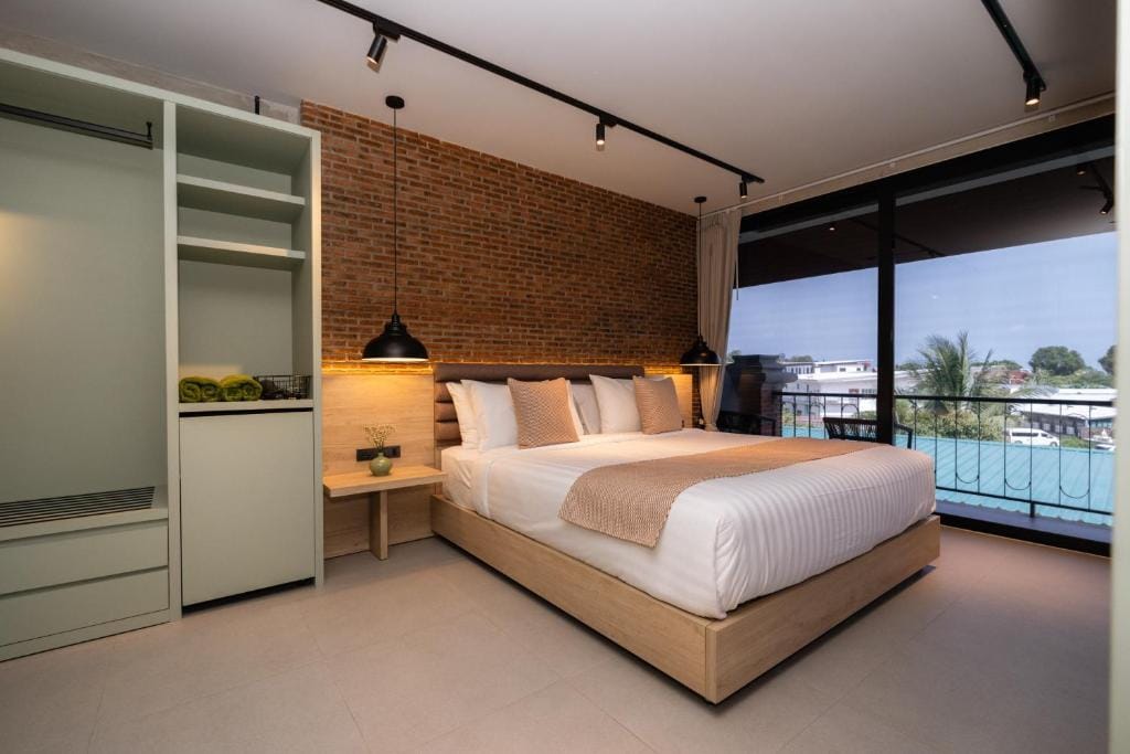 Aloha Tropicana Samui — 2