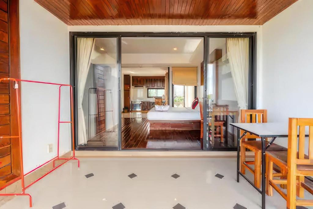Chaweng Lake View Condotel — 5
