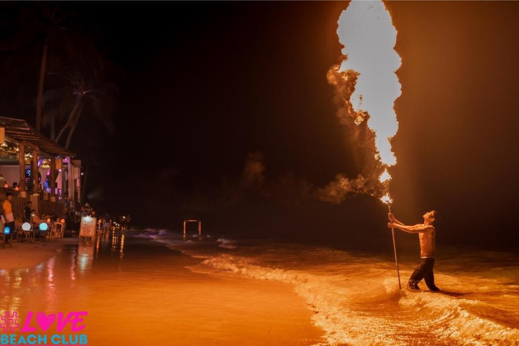 LOVE beach club Koh Samui — 4
