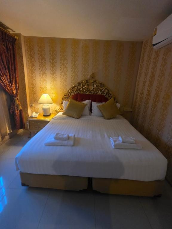Nakaraj Princess Chiang Rai - Walking Street — 3