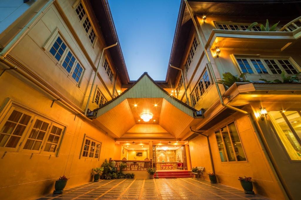 Nakaraj Princess Chiang Rai - Walking Street — 4