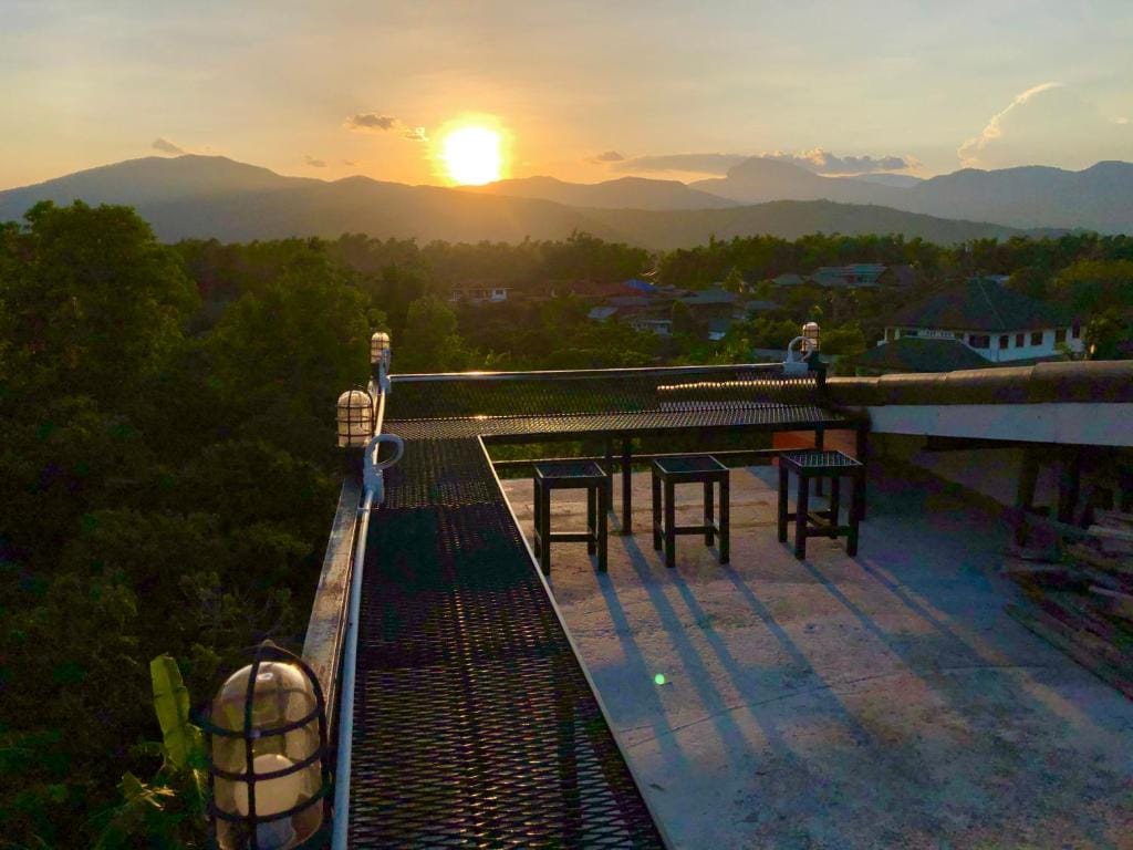 Sandee Place Mountain View Hotel โรงแรมแสนดีเพลส เมาเท่นวิว จอมทอง — 2
