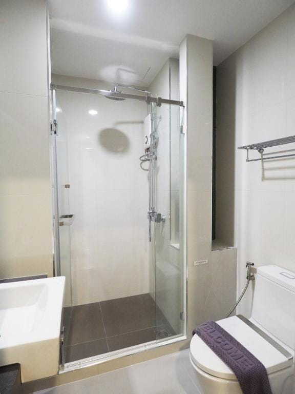 Clover Hotel Hatyai — 3