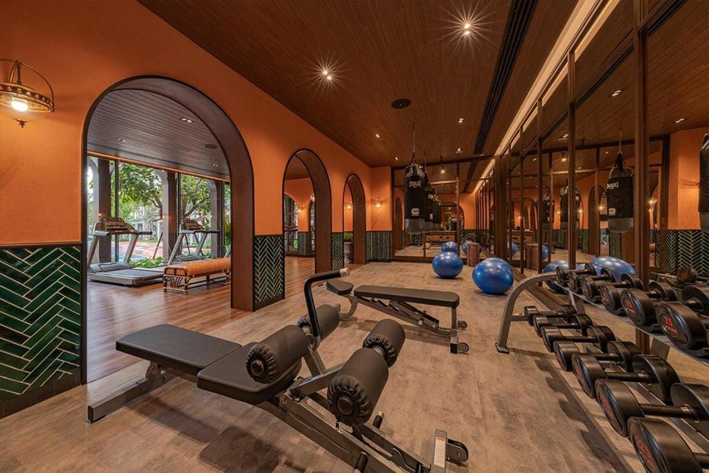 Huahin mountain view room near the beach — 5