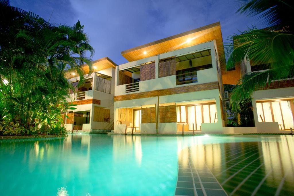 The Hideaway Resort — 1