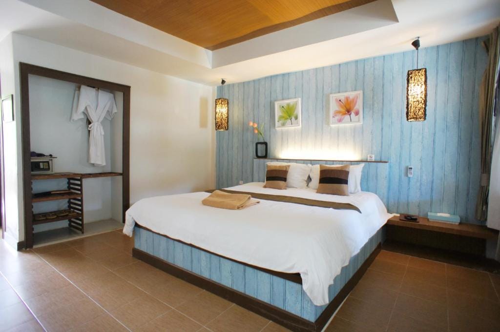 The Hideaway Resort — 2