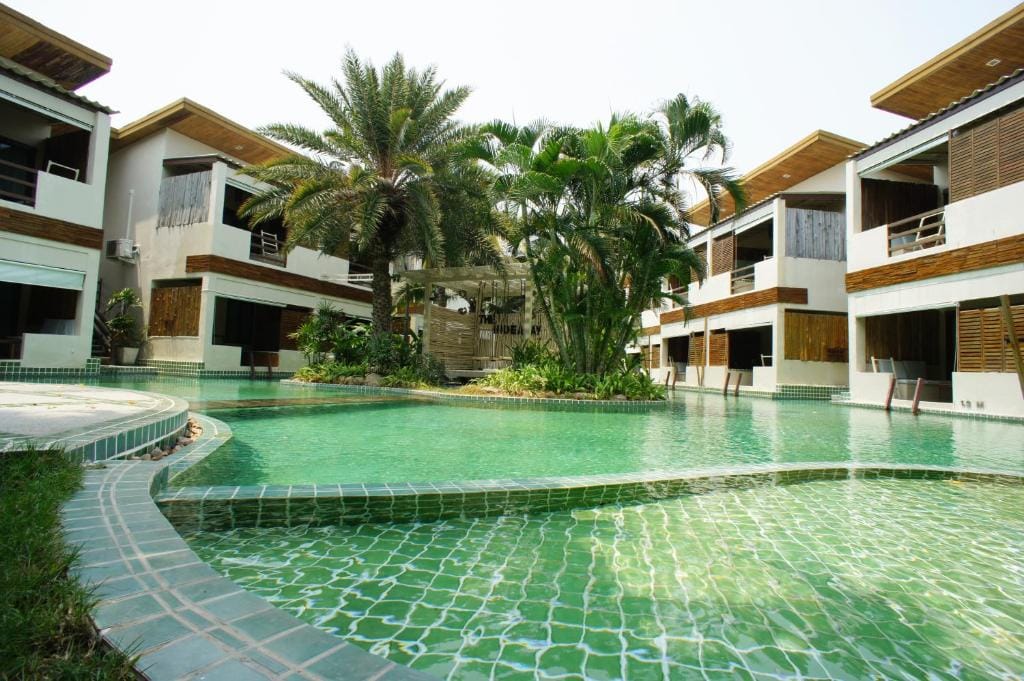The Hideaway Resort — 4