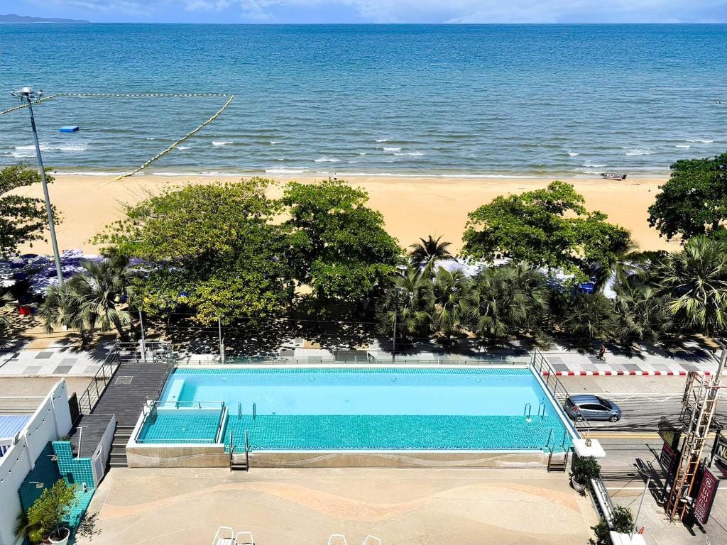 Jomtien Hisotel — 1