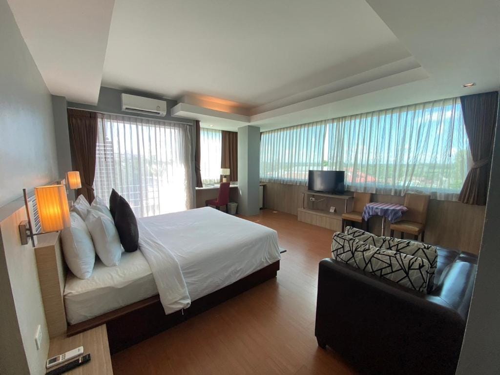 Green Hotel and Resort — 2