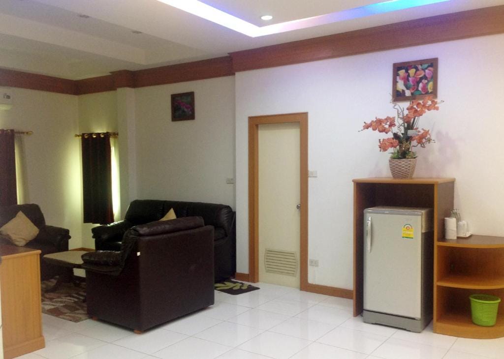 Parada Place — 4