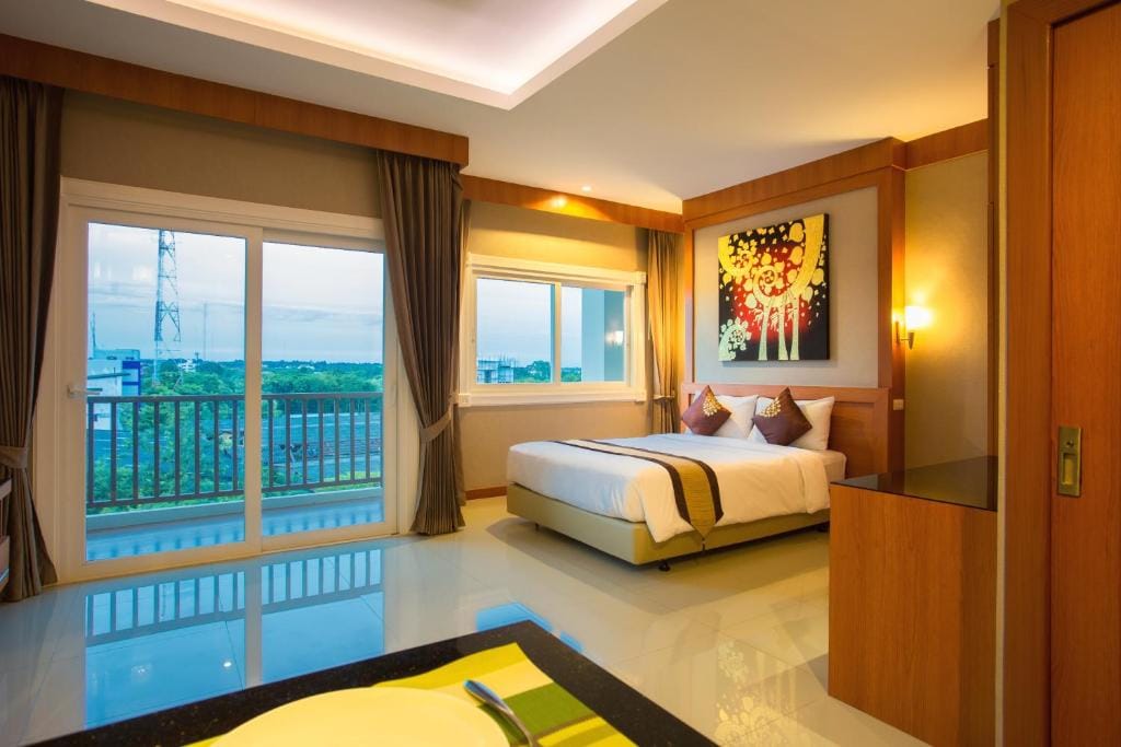 Romantic Khon Kaen Hotel — 2