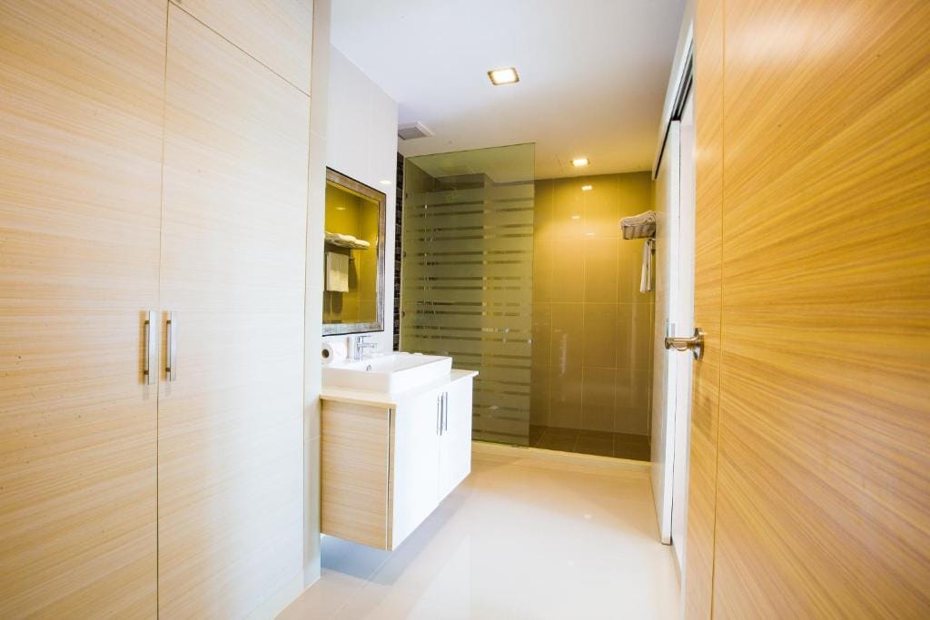 Romantic Khon Kaen Hotel — 3