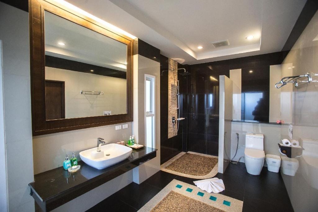 Hotel and Beach Bungalow at Lanta Resort — 4