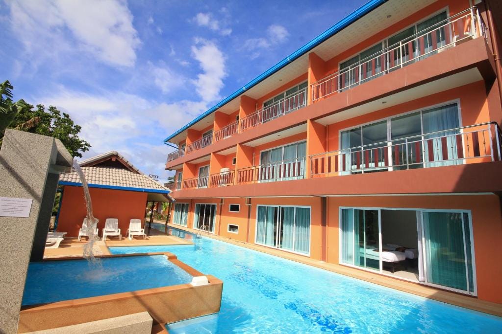Lanta Fevrier Resort — 4