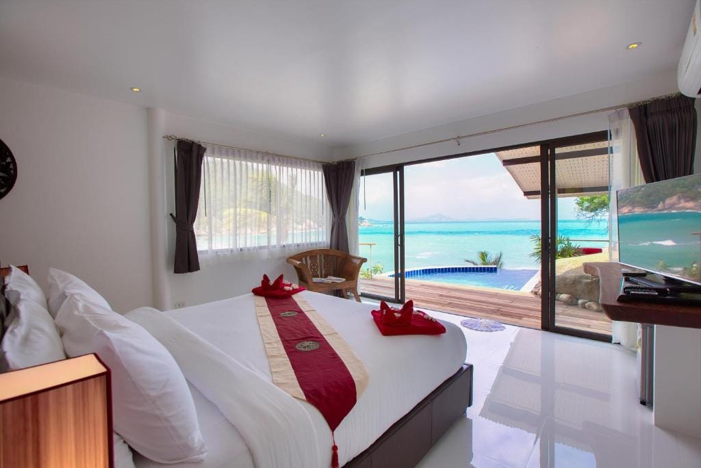 Crystal Bay Yacht Club Beach Resort — 4