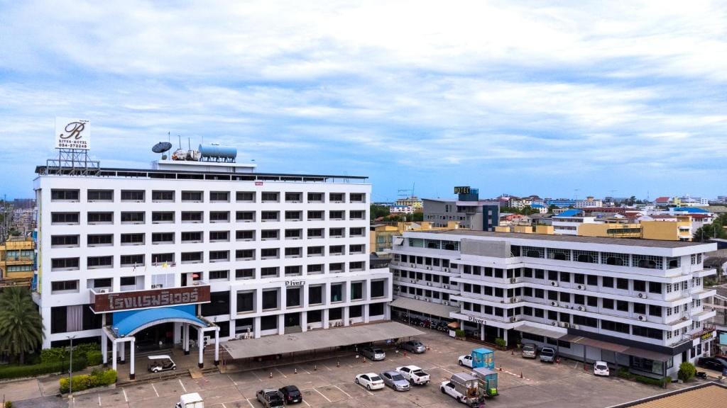 River Hotel The Budget — 3