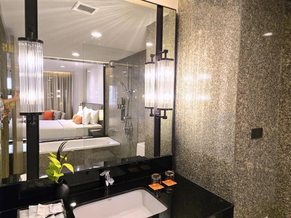 Sima Thani Hotel — 3
