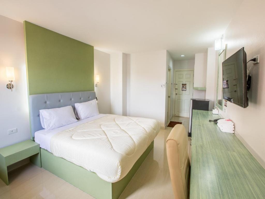 P.A. Thani Hotel — 4