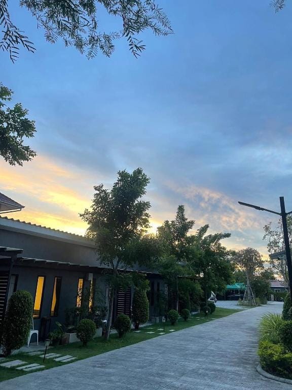 Viphuanan Resort — 5