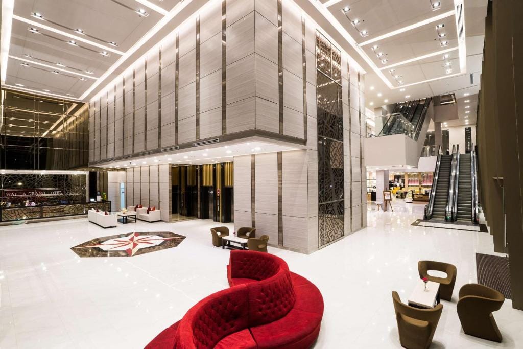 Best Western Plus Wanda Grand Hotel — 5