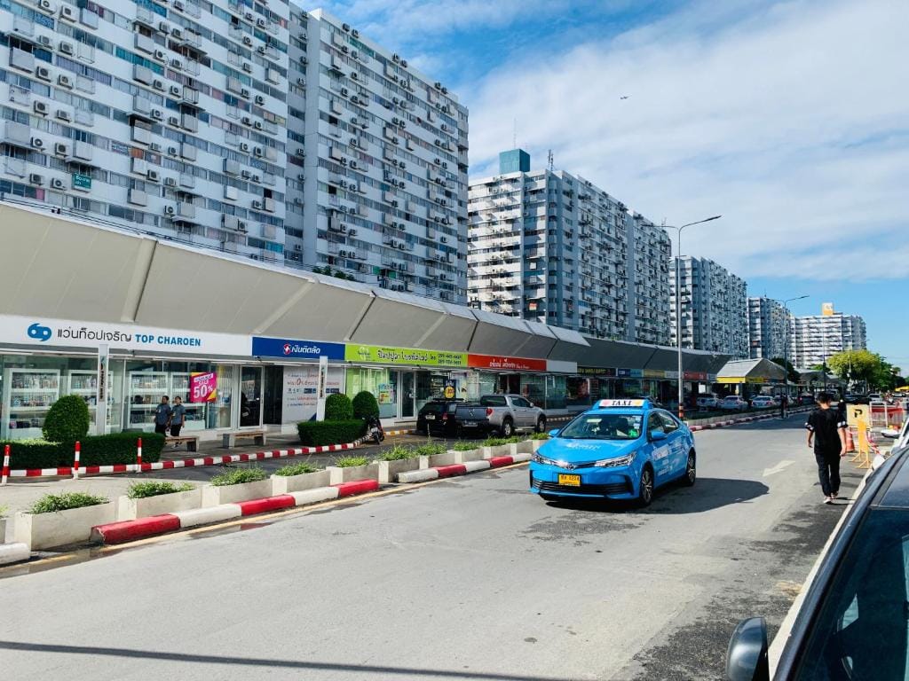 Muangthongthani Rental/Khun Dan — 1