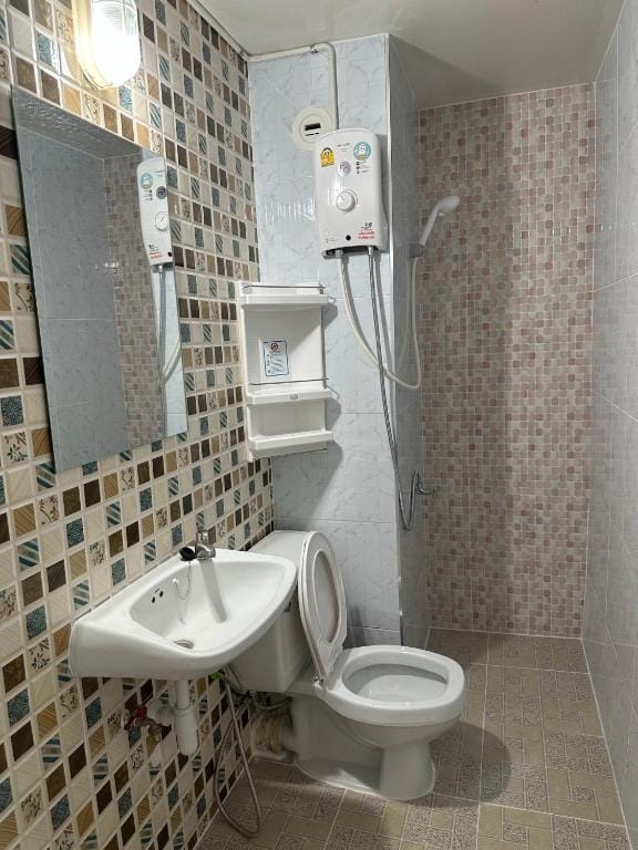 Muangthongthani Rental/Khun Dan — 3