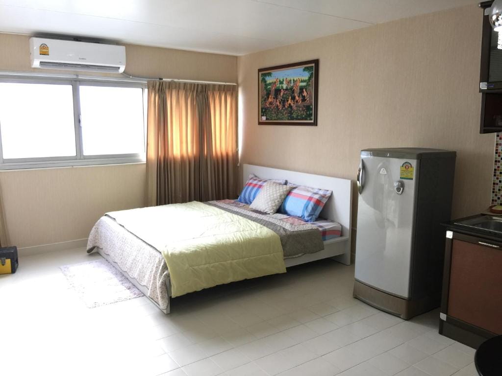 Muangthongthani Rental/Khun Dan — 4