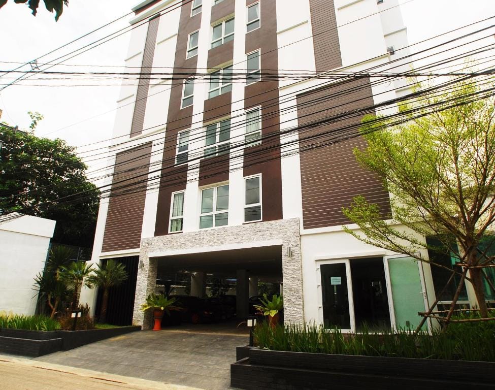 Riski Residence Ngamwongwan — 5