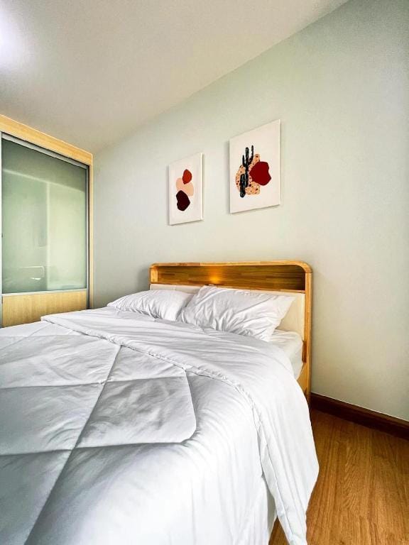 Tranquil Urban Retreat at Cheangwattana — 2