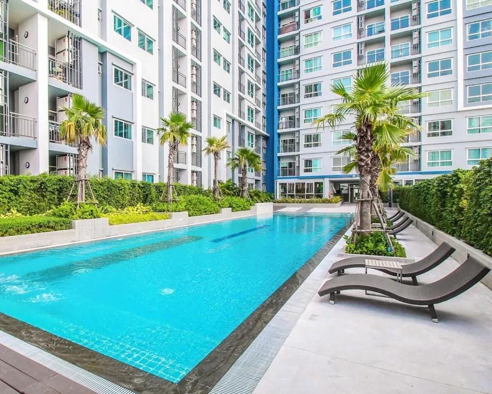 Tranquil Urban Retreat at Cheangwattana — 4