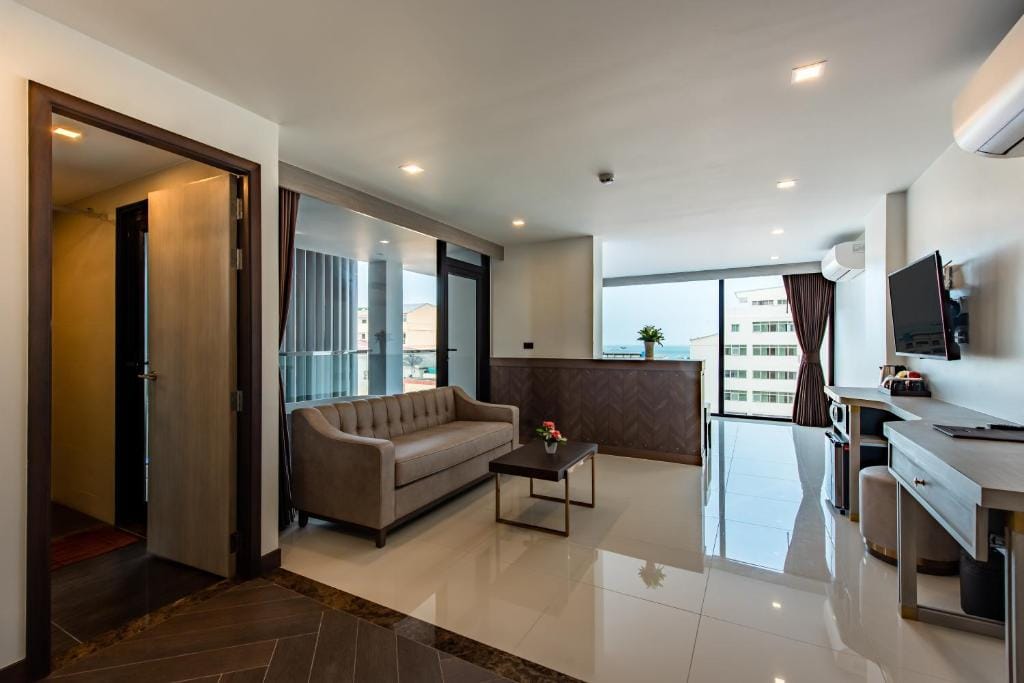 Blackwoods Hotel Pattaya - SHA Extra Plus — 3
